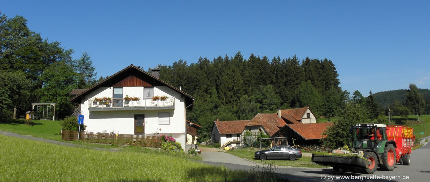 Erlebnis Familienfreizeit in Bayern Selbstversorgerhaus für Familien am Bauernhof bauernhof-selbstversorgerhaus-bayern-familienurlaub