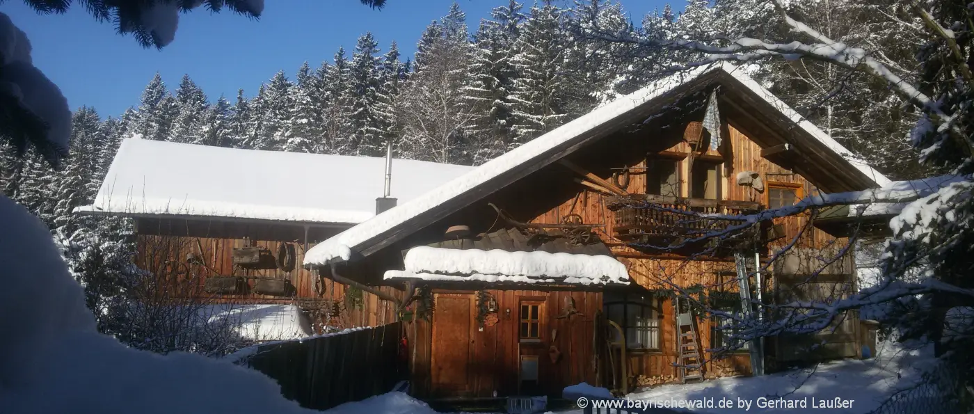 berghütten-winterurlaub-bayern-skiurlaub-schnee