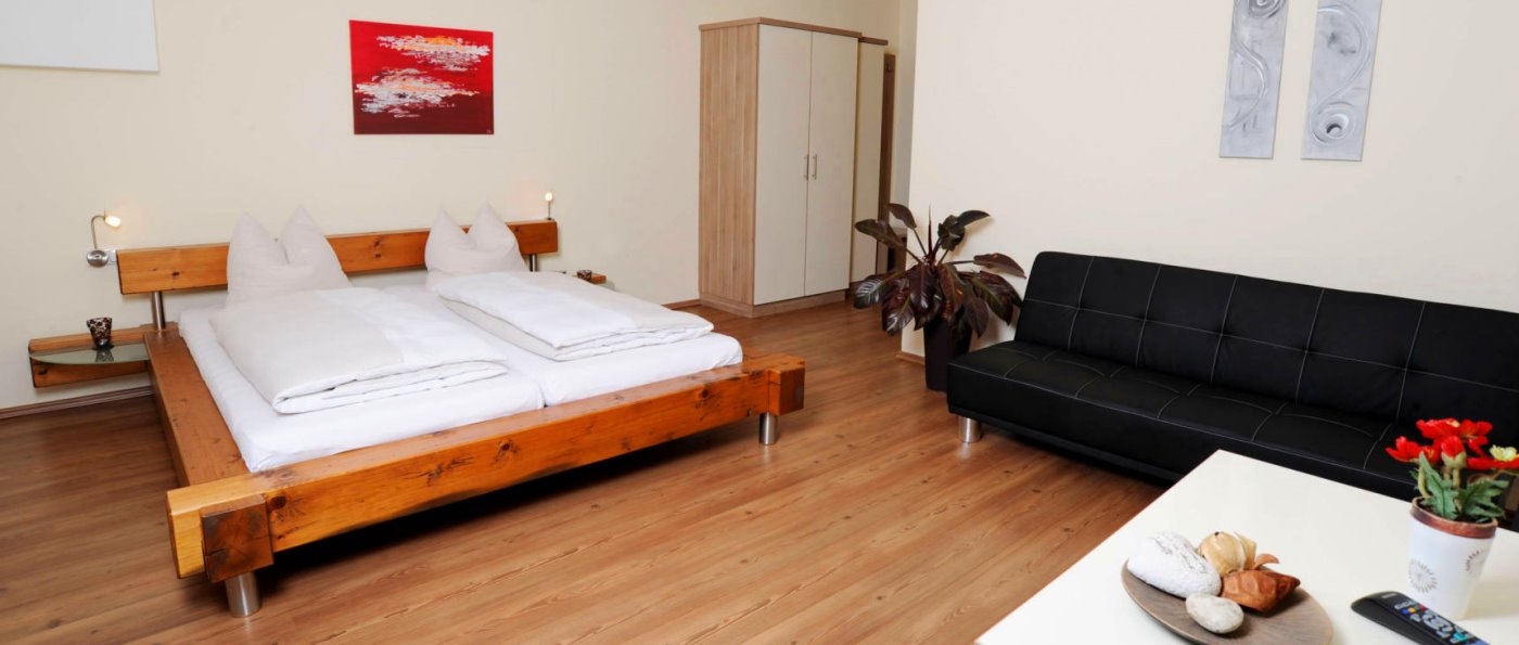 Moderne Zimmer in der Bikerpension in Bayern Bikerpension in Niederbayern Zimmer mit Frühstück oder Halbpension