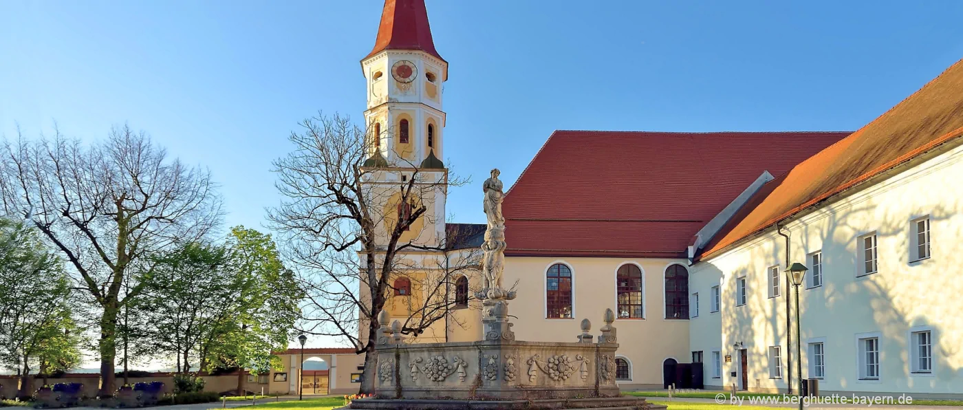 braunau-am-inn-ausflugsziele-sehenswürdigkeiten-pfarrkirche