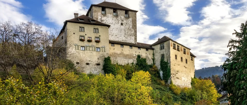 Sehenswerte Schattenburg - Ausflugsziele im Vorarlberg Österreich