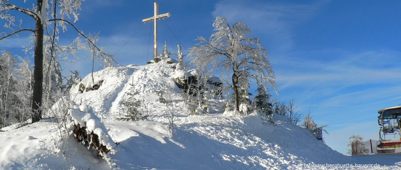 hochficht-winterurlaub-dreilaendereck-gipfelkreuz-zwieselberg-muehlviertel
