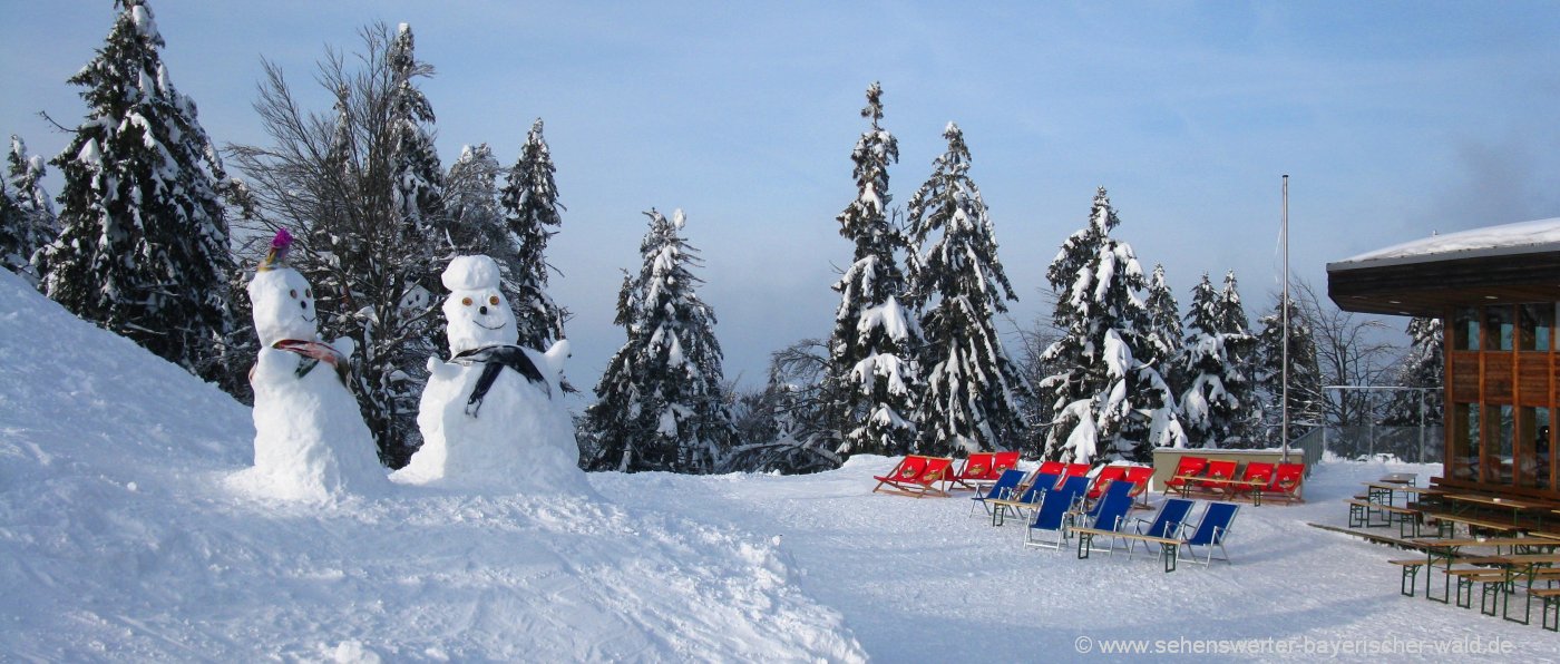 hochficht-winterurlaub-schneemann-bauen