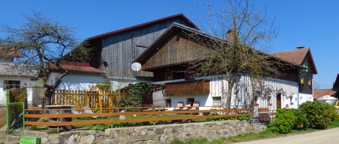 paulus-gruppenhaus-familientreffen-bauernhof-bayern-ferienhaus