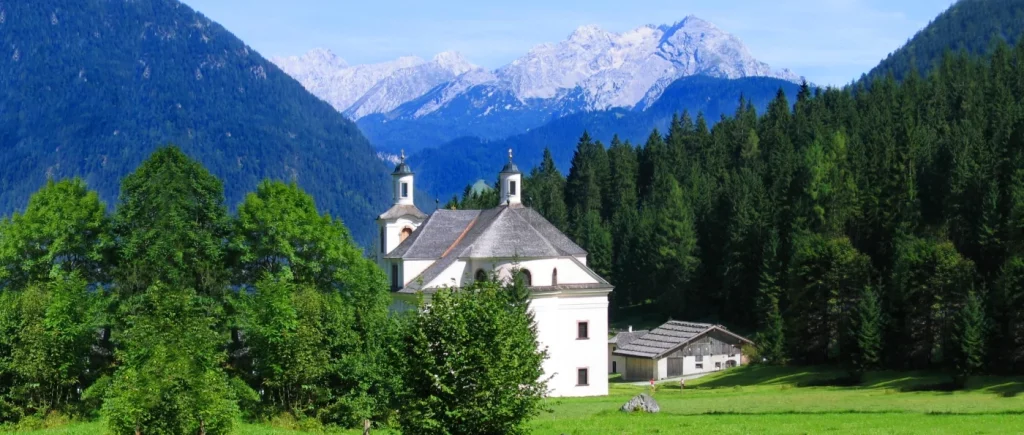 Sehenswürdigkeiten Sankt Martin bei Lofer Wallfahrtskirche Maria Kirchental Ausflugsziele Sankt Martin bei Lofer Wallfahrtskirche Maria Kirchental