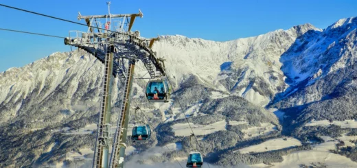 scheffau-winter-ski-bergbahn-freizeit-aktivitaeten-skifahren