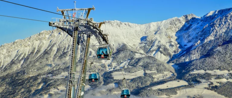 scheffau-winter-ski-bergbahn-freizeit-aktivitaeten-skifahren