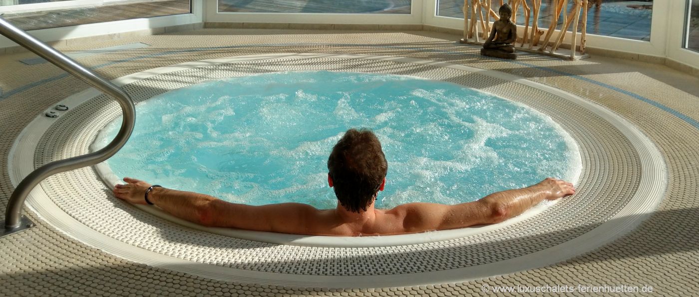 wellnessurlaub-bayern-gruppenhaus-whirl-pool-sauna